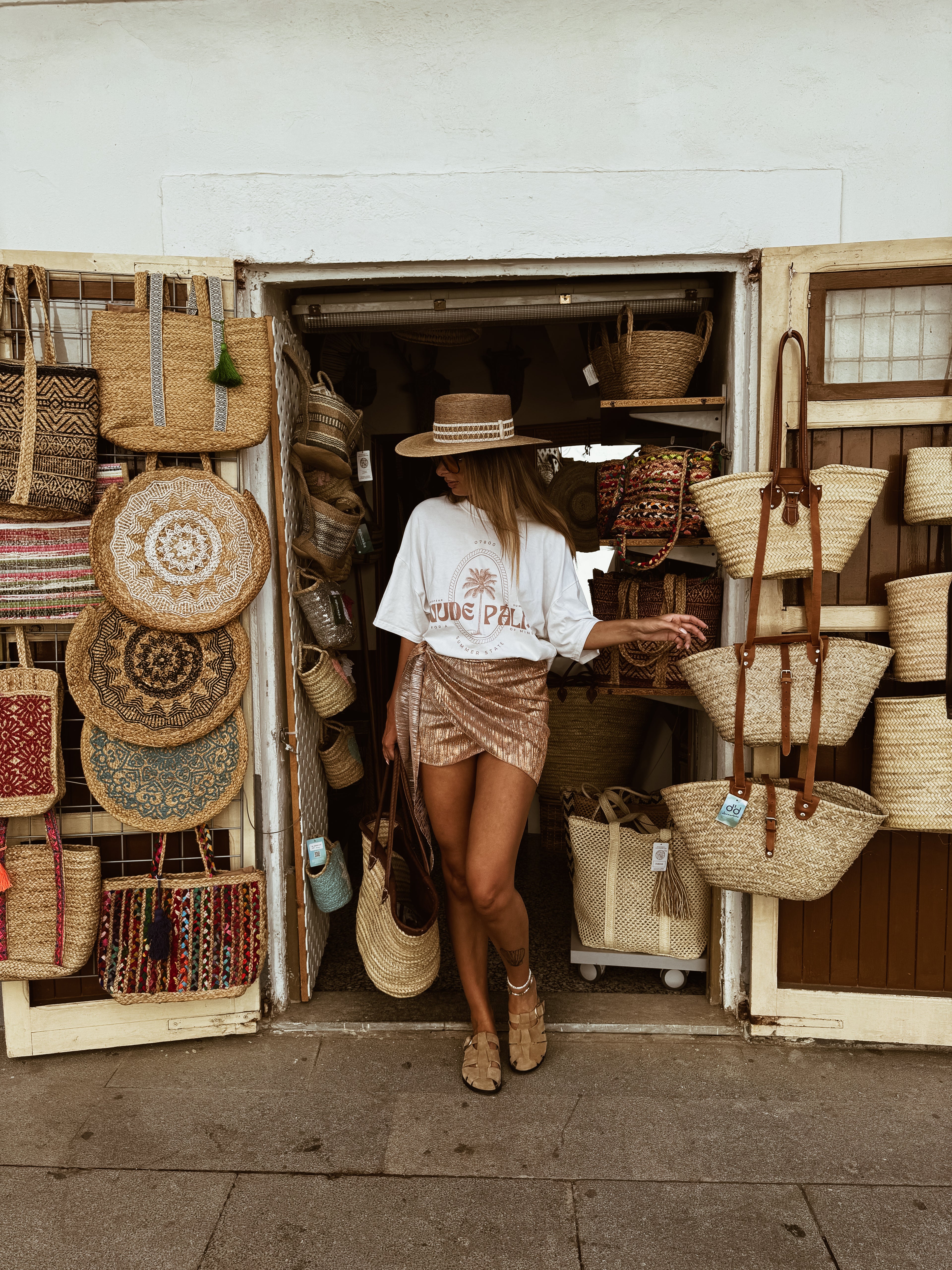 ICONIC IBIZA ISLAND T - SHIRT - BLANCO